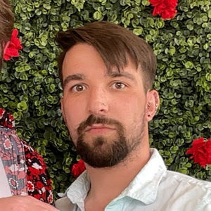 Meet your Posher, Zach